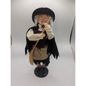 Byers' Choice Witch With Broom With Pumpkin Apron - No Box